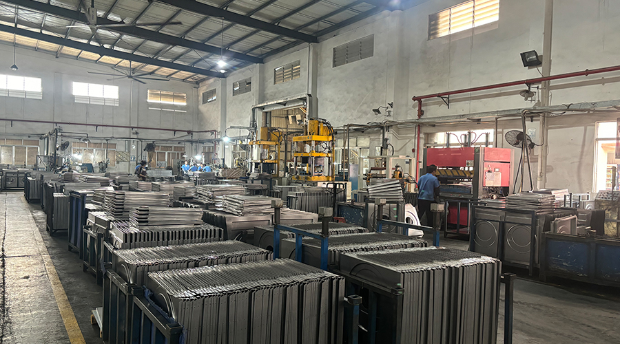 東南亞訂單再創(chuàng)新高：金環(huán)電器高效交付12個(gè)柜滾筒烘干機(jī)